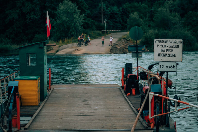 Read more about the article Prom Czchów – czy może niedługo zniknąć ta atrakcja na Dunajcu?