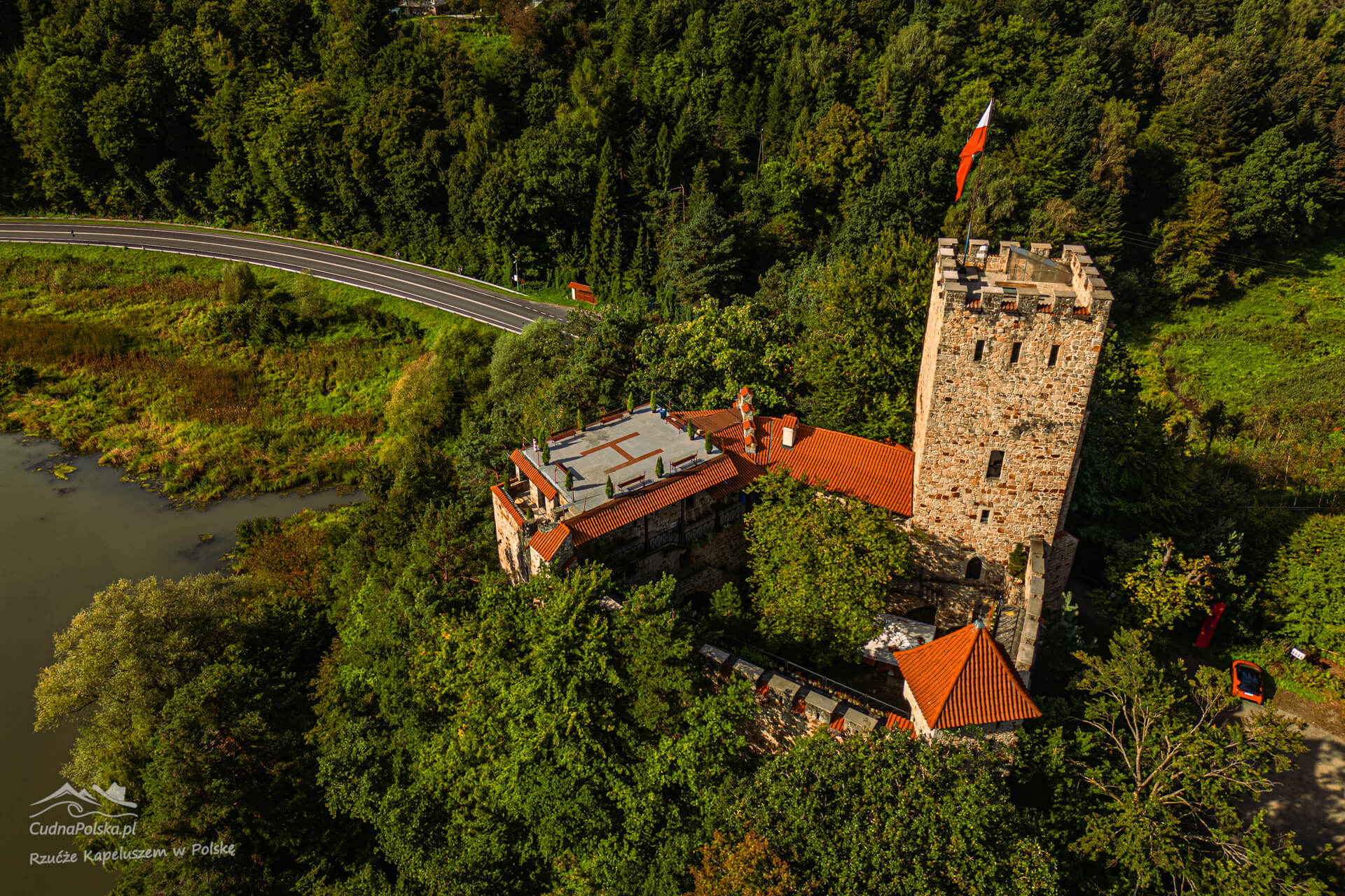 You are currently viewing Zamek Tropsztyn i tajemnicza klątwa Inków